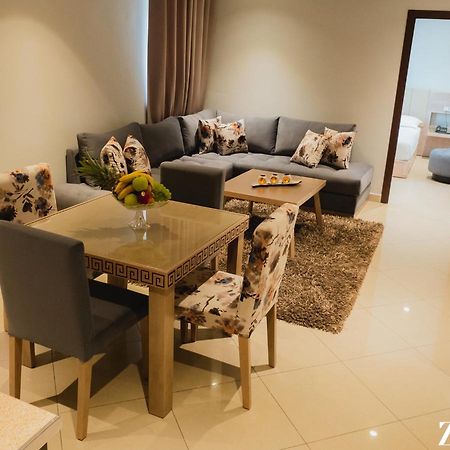 Zain Hotel M'dik Luaran gambar
