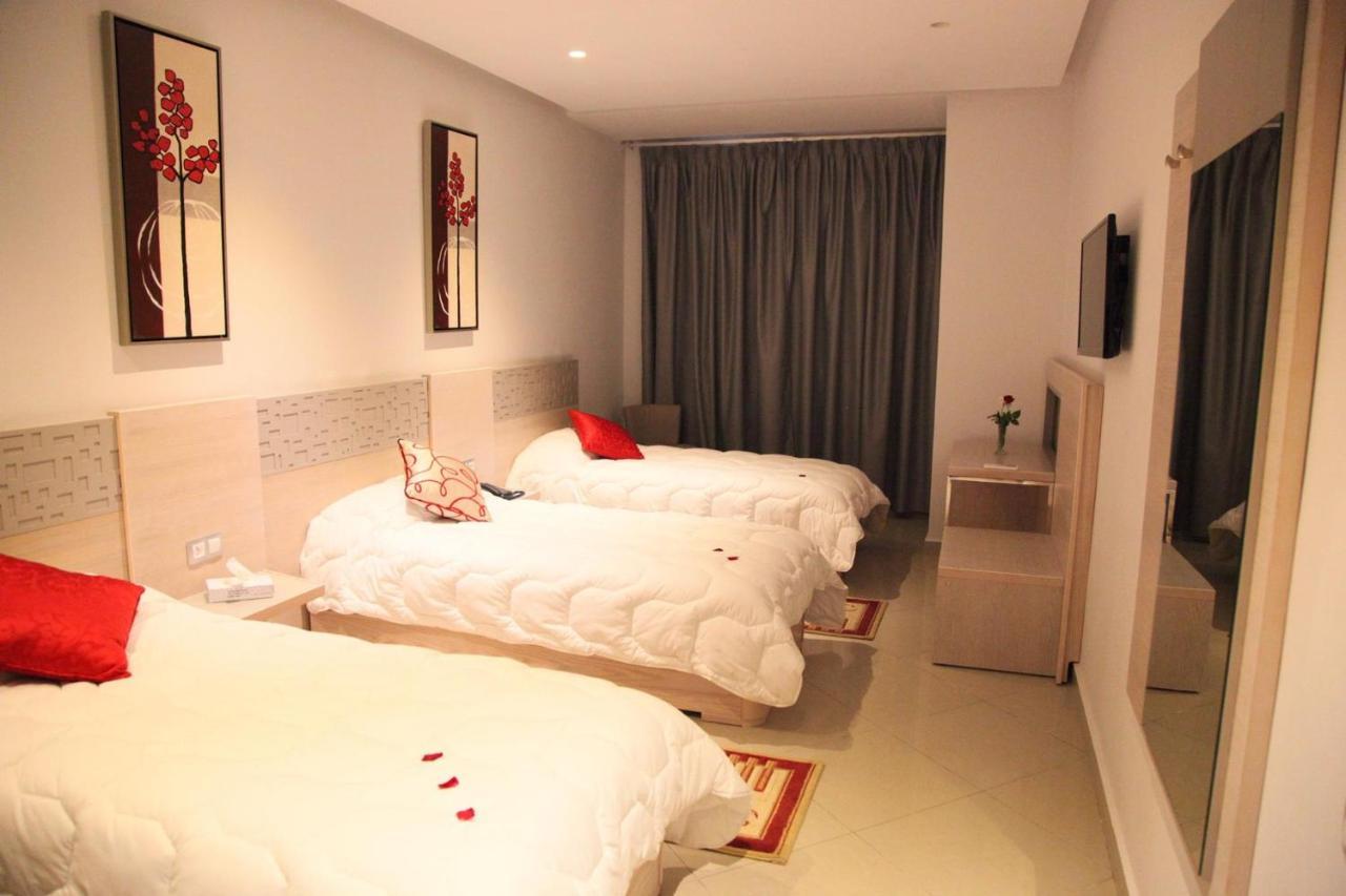 Zain Hotel M'dik Luaran gambar